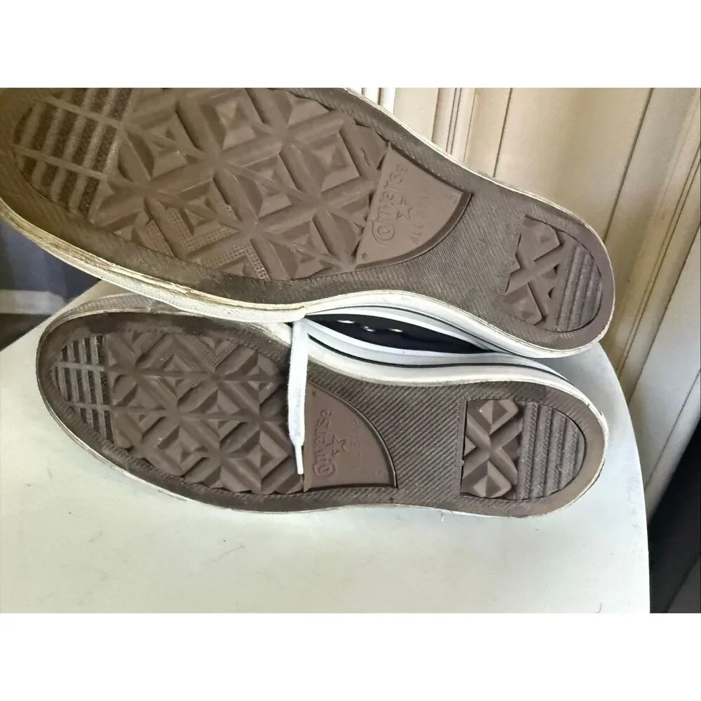 Converse women chuck